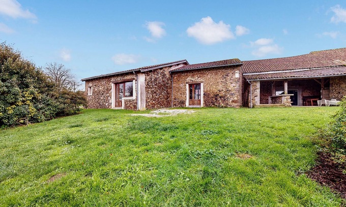 Bussiere-Badil House | Amazing home in Bussière-Badil