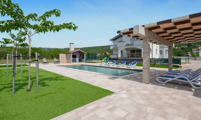 Knezovici House | Amazing home in Donji Prolozac