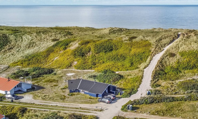 Bjerregard Strand House | Amazing home in Hvide Sande with sauna