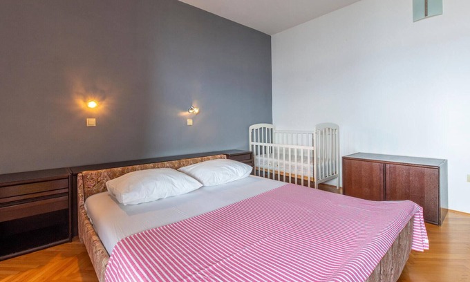Jesenice House | Amazing Home in Jesenice With Wifi and 2 Bedrooms