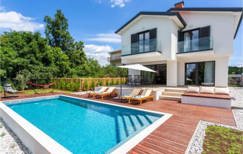 Mucici House | Amazing Home In Jurdani