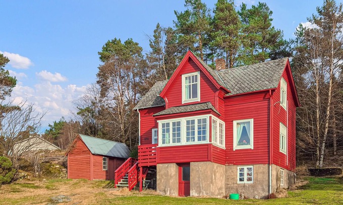 Hardangerfjord House | Amazing home in Kysnesstrand with WiFi