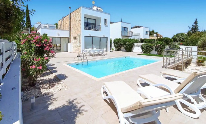 Miliou House | Amazing home in Miliou-Paphos with WiFi