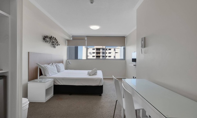 Mackay Apartment | Amazing Hotel Room Walking distance to CBD