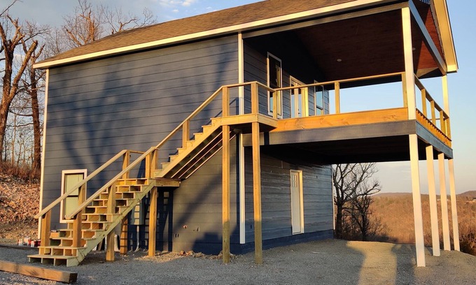 Proctor House | 🚣Amazing Lake and River views☀, Wifi, Deck, +More