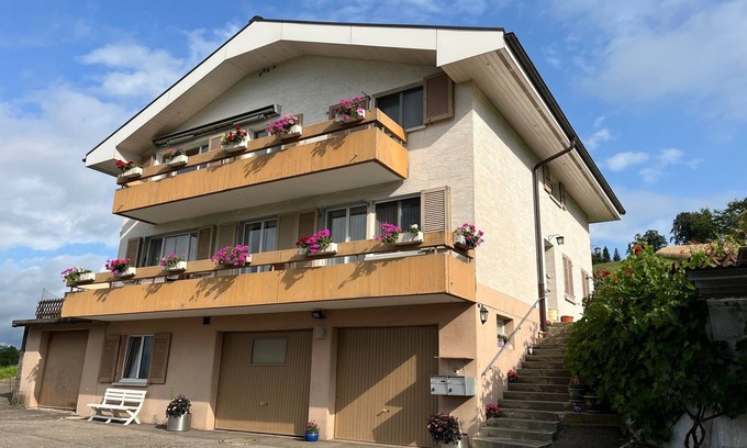 Bleiken bei Oberdiessbach Apartment | Amazing Overlooking the Swiss Alps