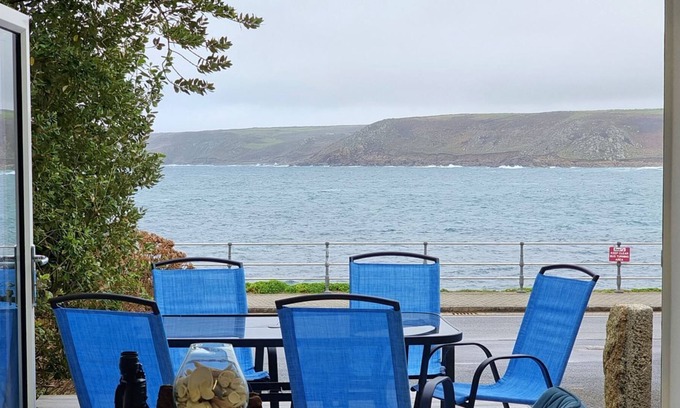 Sennen Cove Apartment | Amazing sea views from this ocean front apartment