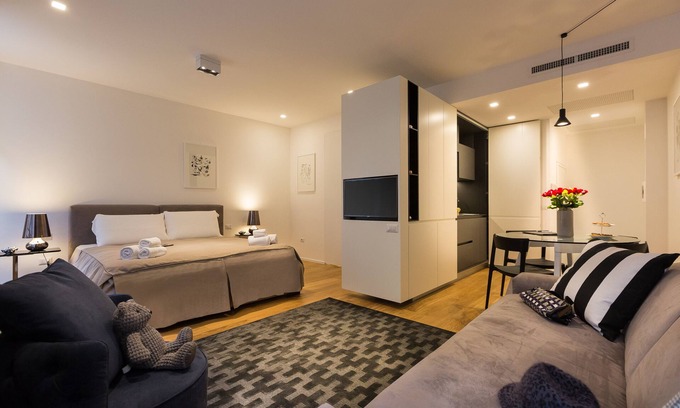 Rome City Centre Apartment | Amazing Suite Piazza Venezia Suite Int. 2