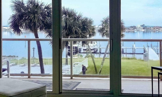 Villa Sabine Condo | Amazing Sunsets, Boating and Gulf