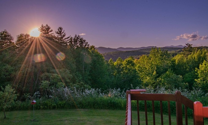 Waterbury Center Apartment | Amazing View, Walk to lake, very Central, borders state park. NEWLY RENOVATED!