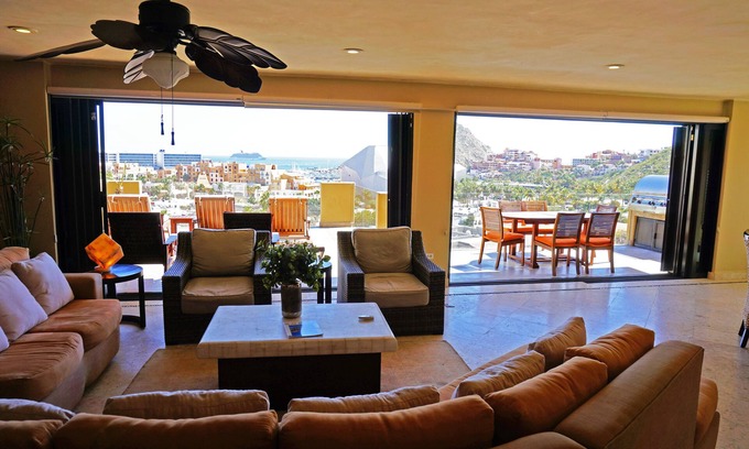 Pedregal Villa | Amazing Views, 4 Bedrooms, Close Walk to Downtown Cabo