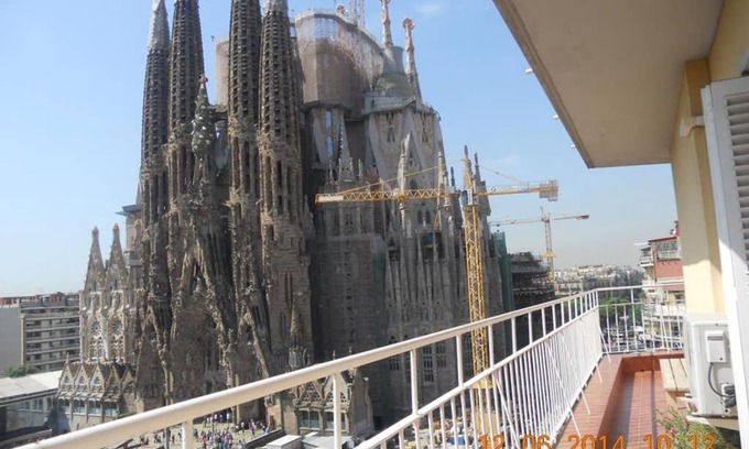 La Sagrada Familia Apartment | Amazing views of Sagrada Familia