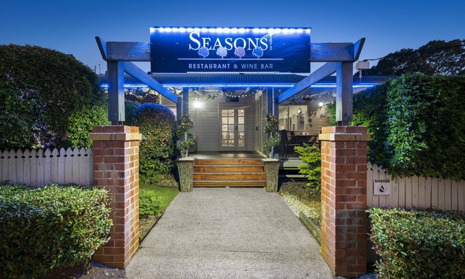 North Toowoomba Hotel | Ambassador on Ruthven
