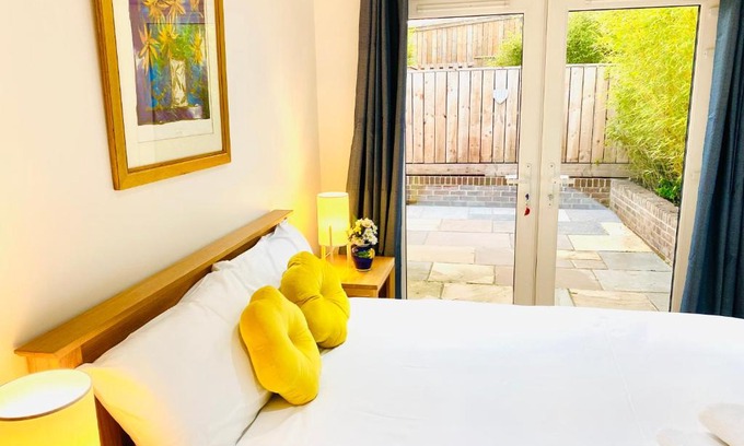 Hickstead House | Amber Lodge Hickstead-C
