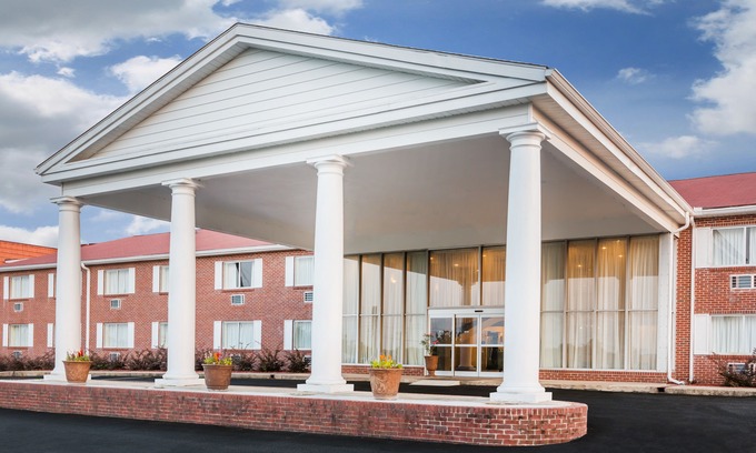 Phenix City Hotel | Americas Best Value Inn & Suites Phenix City