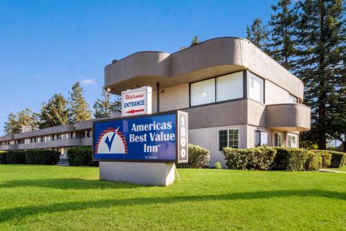 Santa Rosa Hotel | Americas Best Value Inn Santa Rosa