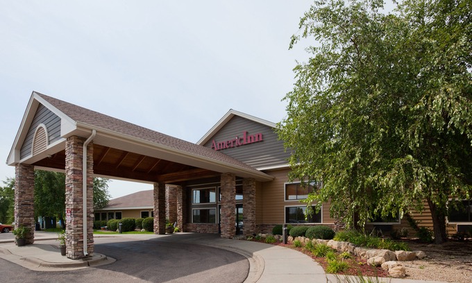 Shakopee Hotel | AmericInn by Wyndham Shakopee Near Canterbury Park