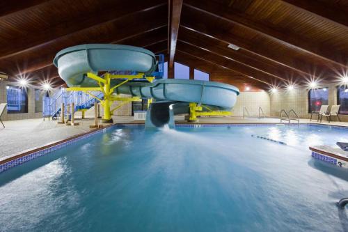 Shakopee Hotel | AmericInn by Wyndham Shakopee Near Canterbury Park