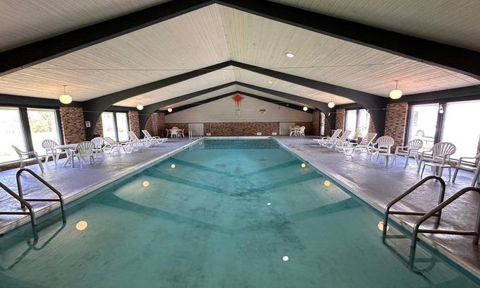 St Croix Falls Hotel | AmeriVu Inn and Suites - St. Croix Falls