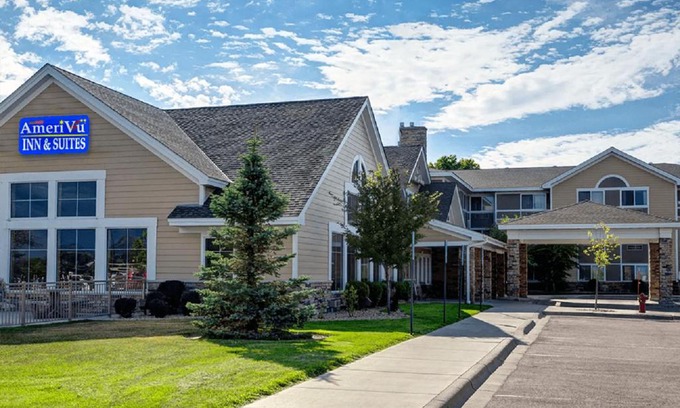 Waconia Hotel | AmeriVu Inn and Suites - Waconia