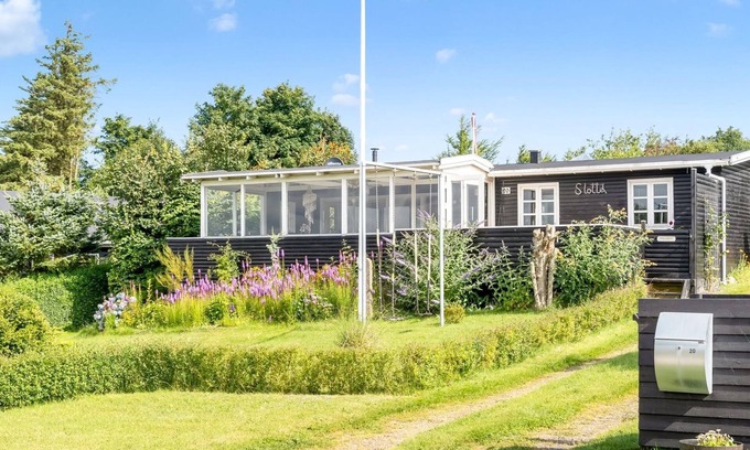 Remmer Strand House | "Amila" - 200m to the inlet by Interhome