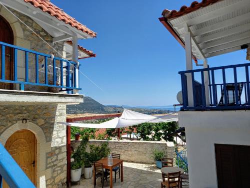 Himare House | Amphora Guesthouse