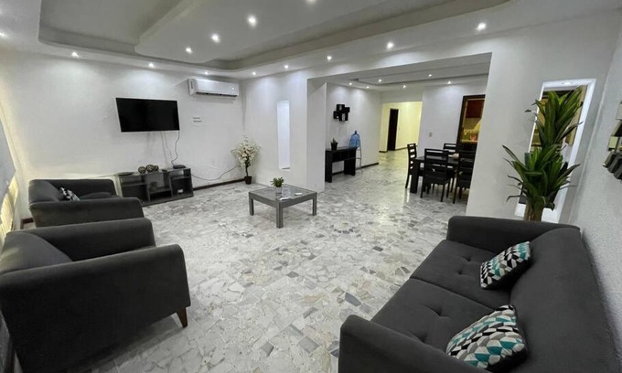 Lomas de Mazatlan Apartment | Amplio 1 departamento super céntrico para familia