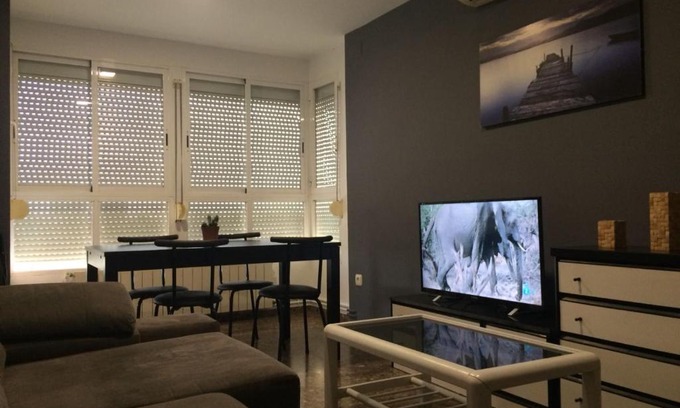 Jesus Apartment | Amplio y Comodo Apartamento con parking