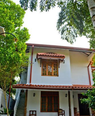 Anuradhapura Bed & Breakfast | Amsterdam Tourist Rest