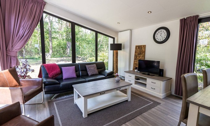 Wekerom House | An accommodation with an incredible amount of space. Enjoy a wonderful holiday!
