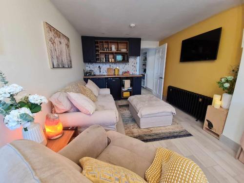Letterkenny Apartment | An Cuan - The Haven