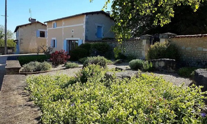 Montboyer House | An intimate gem near Aubeterre!