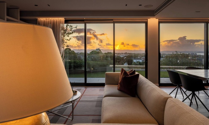 Ponsonby Apartment | An Invitation to Breathtaking Penthouse Apartment Views