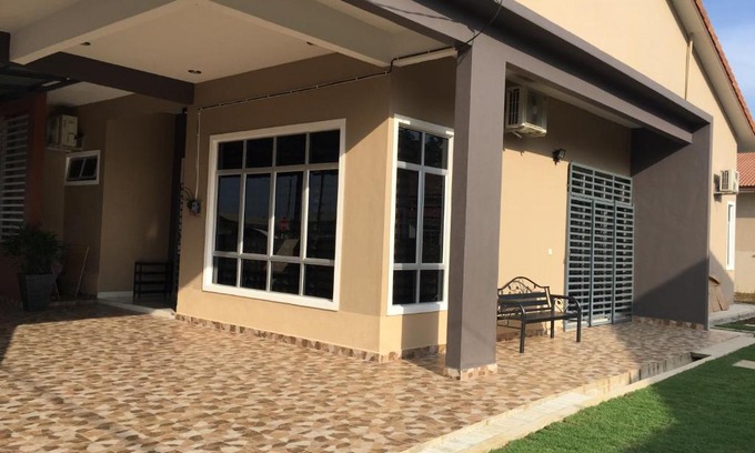 Kuantan House | Ana Guest House Jalan Airport Kuantan