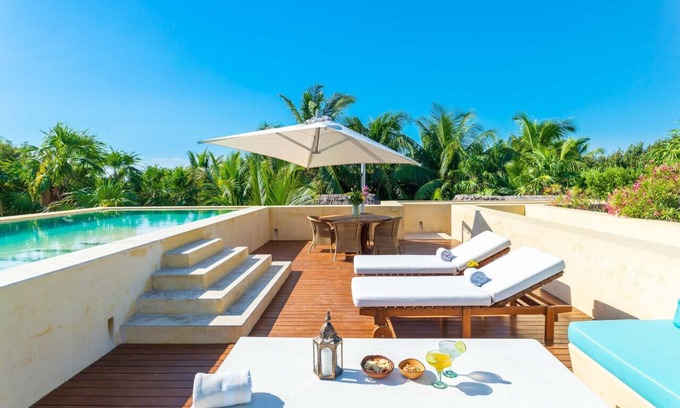 Chacchoben Villa | ANANA Hacienda Chekul | Meals and Chef included