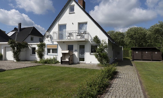 Dahme Apartment | Anchor apartment with balcony at Strandhaus Bornhausen in Dahme