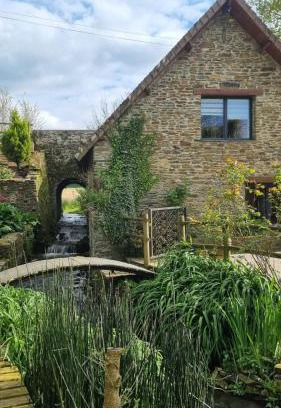Caumont l'Evente House | Ancien moulin près d'un ruisseau