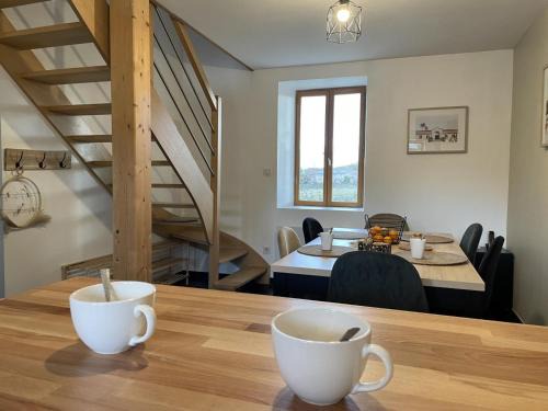 Durdat-Larequille House | Ancienne bergerie rénovée avec piscine et grand jardin en Auvergne - FR-1-489-411