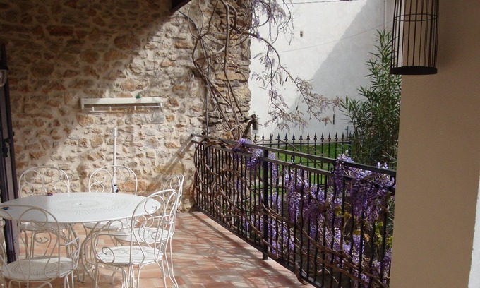 Saint-Andre-de-Roquepertuis Apartment | And arrive feel at home