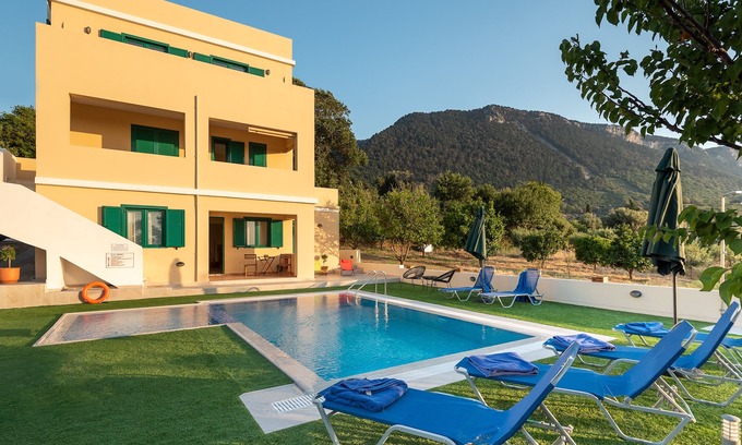 Salakos Villa | Anemos Villa in Salakos