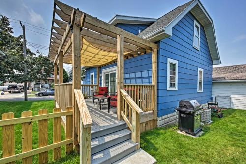 Two Rivers House | Anias Retreat with Deck Walk to Lake Michigan!