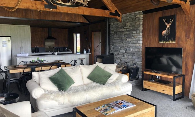 Twizel House | Antlers Rest - Twizel