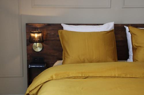 University District Apartment | Antwerp White House