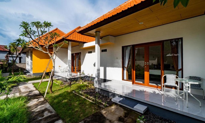 Jungut Batu House | Anugrah Sari Homestay by WizZeLa