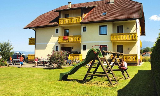 Unterburg am Klopeiner See Apartment | Apartment in St Kanzian with balcony