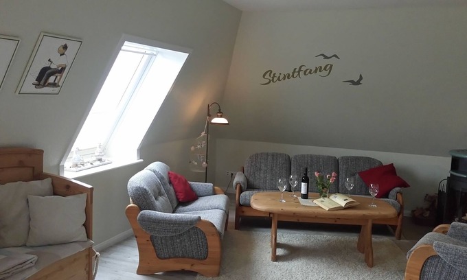 Stinteck Apartment | Apartment on the 1st floor, with fireplace and balcony. 6 sleeping berths in the rustic attic.