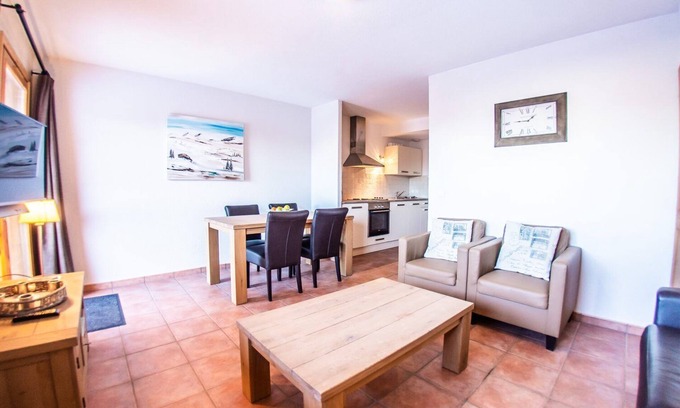 Saint-Francois-Longchamp House | Apartment for 2 to 4 people with unique ski in & out in the center of Saint François Longchamp.
