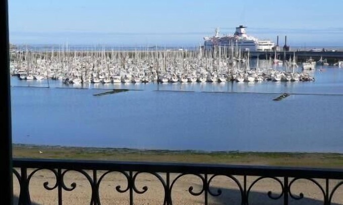Saint-Malo Apartment | APART. FULL SEA VIEW DIRECT ACCESS BEACH SHOPS AND MARKETS CLOSE CENTRE V