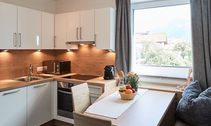 Ried im Oberinntal Apartment | Apart Rubin 50m² with large sunny balcony for 2-5 persons