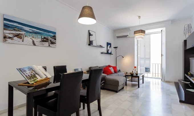 Jerez de la Frontera Old Town Apartment | Apartamento Los Claustros - Ole Solutions